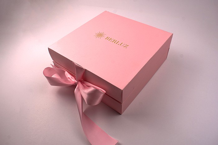 productos de invitaciones de boda y cajas para eventos