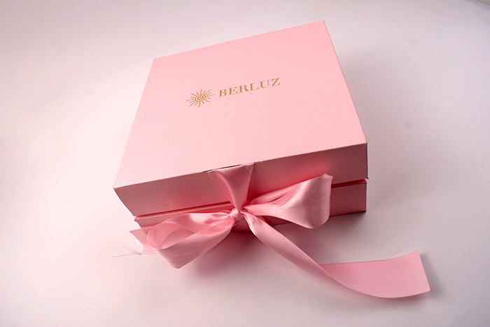 productos de invitaciones de boda y cajas para eventos