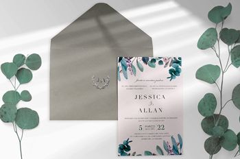 invitaciones sobre media carta con hot stamping plata